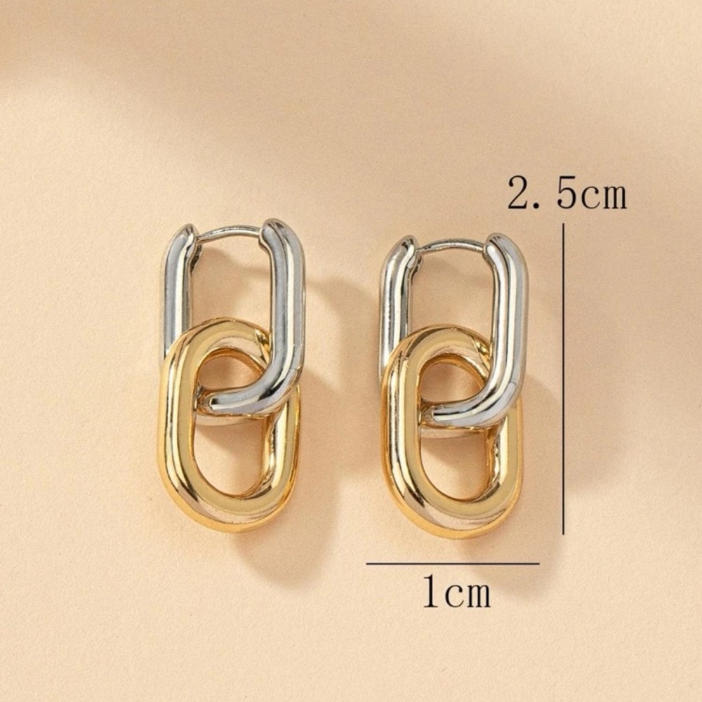 RESTOCKED!! ✨Two toned silver & gold paperclip chain minimalist hoop earrings - Picture 3 of 3